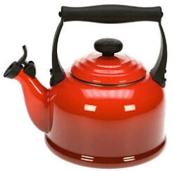 Le Creuset Tradition Fluitketel 2,1 Liter Staal Kersrood