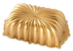 Nordic Ware Classic Fluted Bakvorm 1,42 Liter Aluminium Goudkleurig -Keukengerei Verkoop 81677 fluted loaf pan 780x780 2