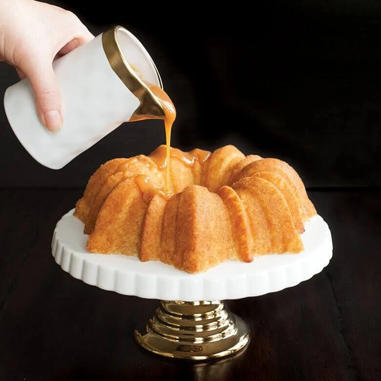 Nordic Ware Solera Bundt Tulband ø 25,5 Cm Gietaluminium Goudkleurig 5 Nordic Ware Solera Bundt Tulband ø 25,5 Cm Gietaluminium Goudkleurig - Afbeelding 3