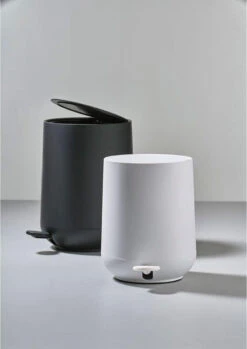 Zone Denmark Nova Afvalemmer Kunststof 3 Liter Soft Grey 6 Zone Denmark Nova Afvalemmer Kunststof 3 Liter Soft Grey -Keukengerei Verkoop 850x1200