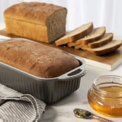 Nordic Ware Classic Loaf Bakvorm 29 X 14,2 Cm Aluminium -Keukengerei Verkoop 95224 classic loaf 02 1k 43032.1624637814.1280.1280